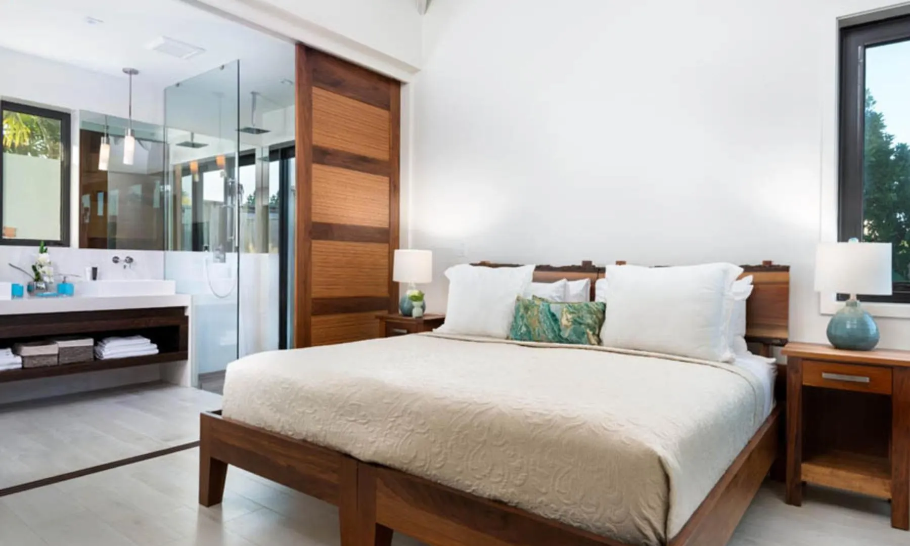 Brise De Mer 2 Bedroom Villa - Beachfront Long Bay 터크스 케이커스 제도