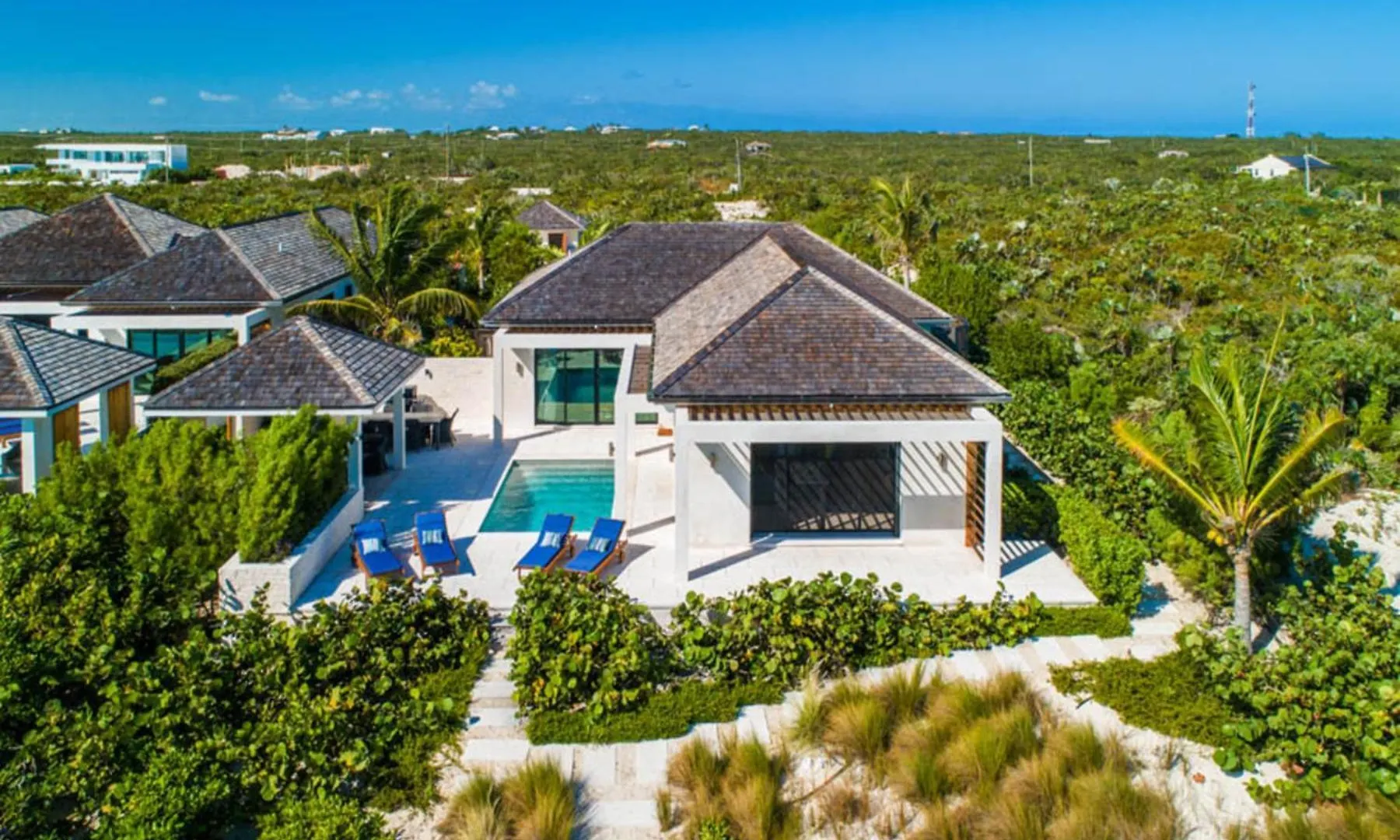 Brise De Mer 2 Bedroom Villa - Beachfront Long Bay